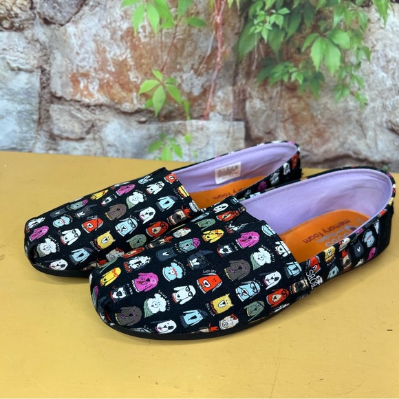 BOBS FROM SKECHERS Black Slip on Multicolor Dog Print Memory Foam Flats, 10 - Picture 2 of 14